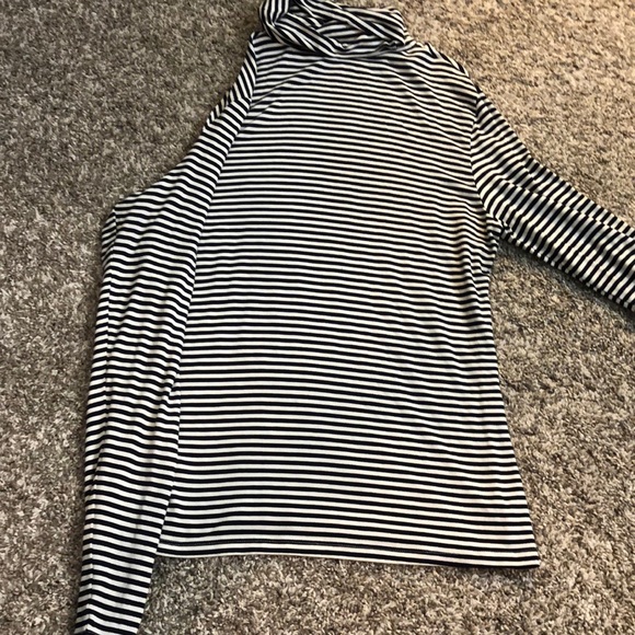 ✨navy and white striped turtleneck long sleeve✨ - Picture 5 of 5